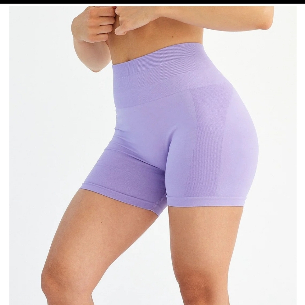 BRAND NEW Powerlete Seamless shorts